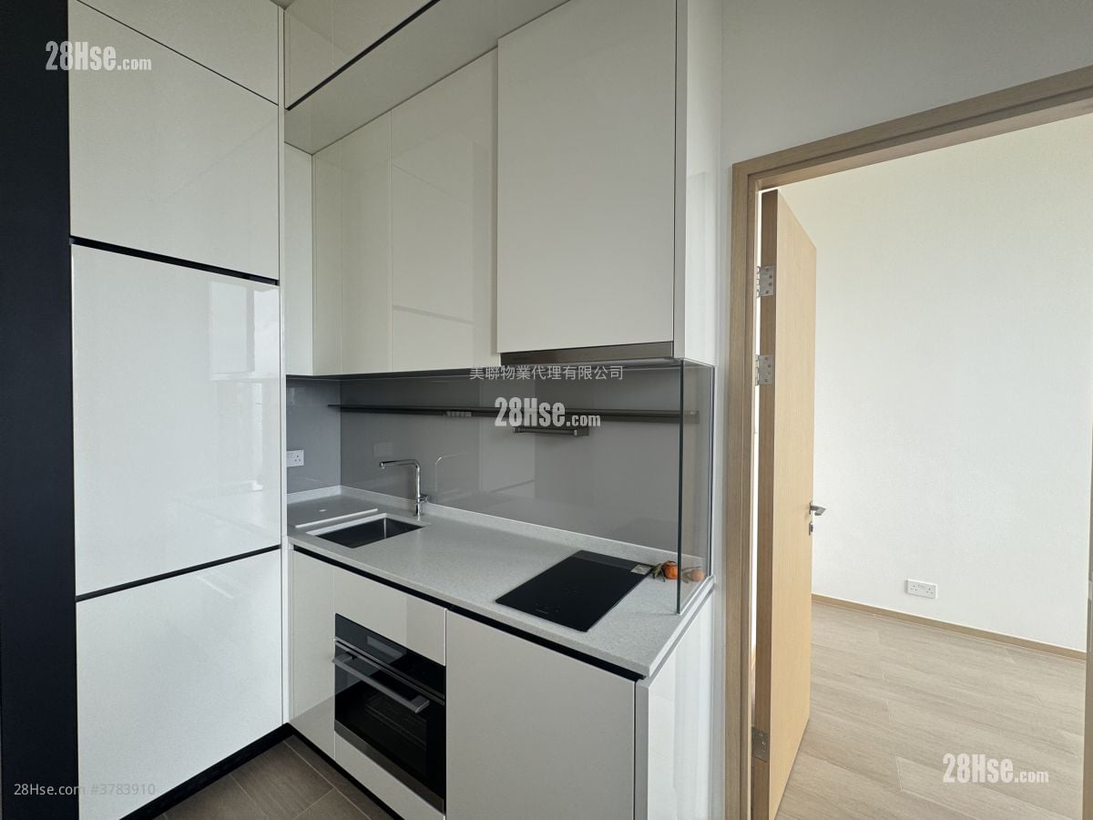 Nexus Grand Rental 2 Bedrooms , 1 Bathroom 293 ft²