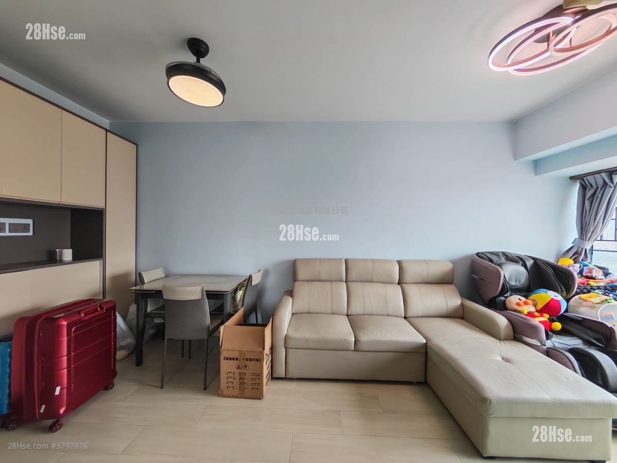 Rambler Crest Sell 2 Bedrooms , 1 Bathroom 451 ft²