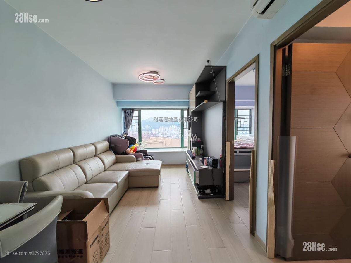 Rambler Crest Sell 2 Bedrooms , 1 Bathroom 451 ft²