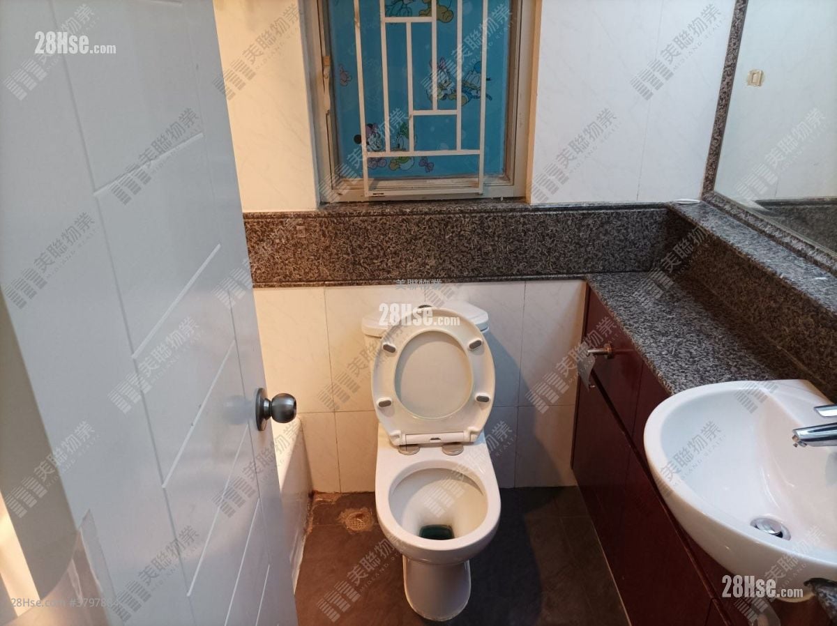 Summit Terrace Sell 2 Bedrooms , 1 Bathroom 435 ft²