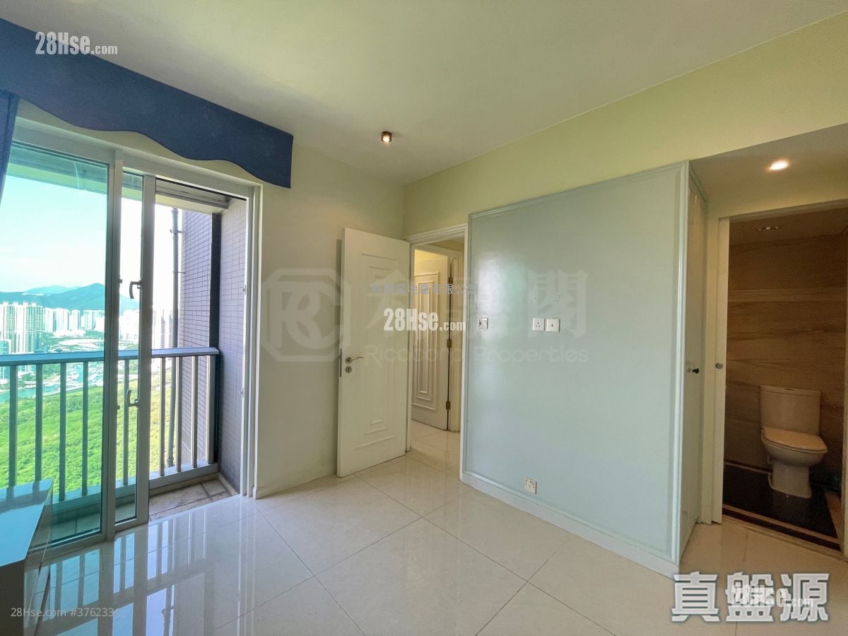 致蓝天 售盘 4 房 , 3 浴室 930 平方尺