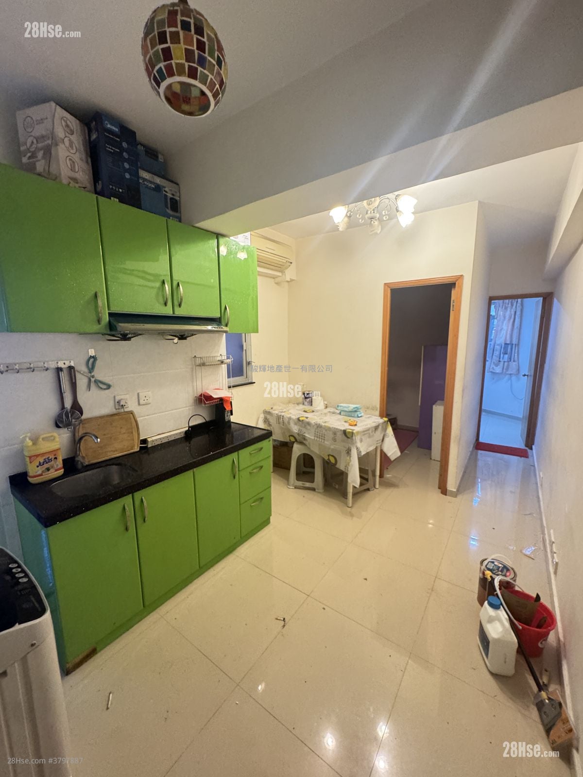 Cheong Fai Mansion Rental 2 Bedrooms , 1 Bathroom 269 ft²