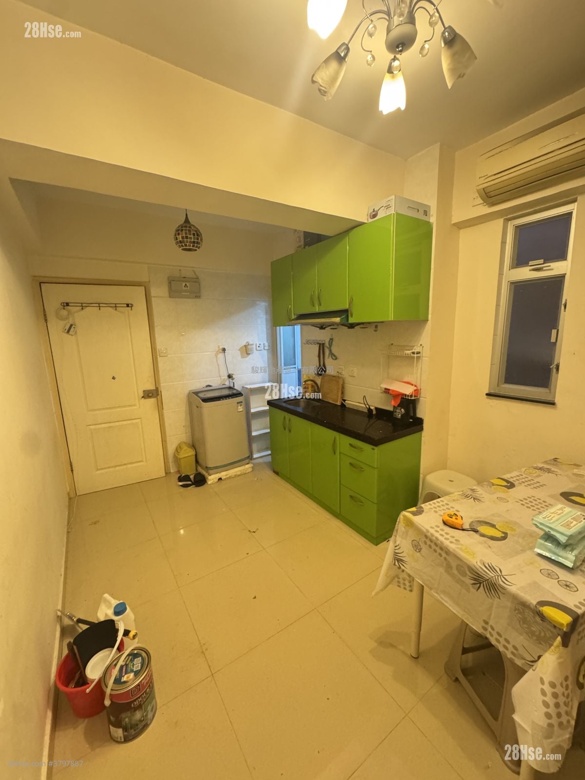 Cheong Fai Mansion Rental 2 Bedrooms , 1 Bathroom 269 ft²