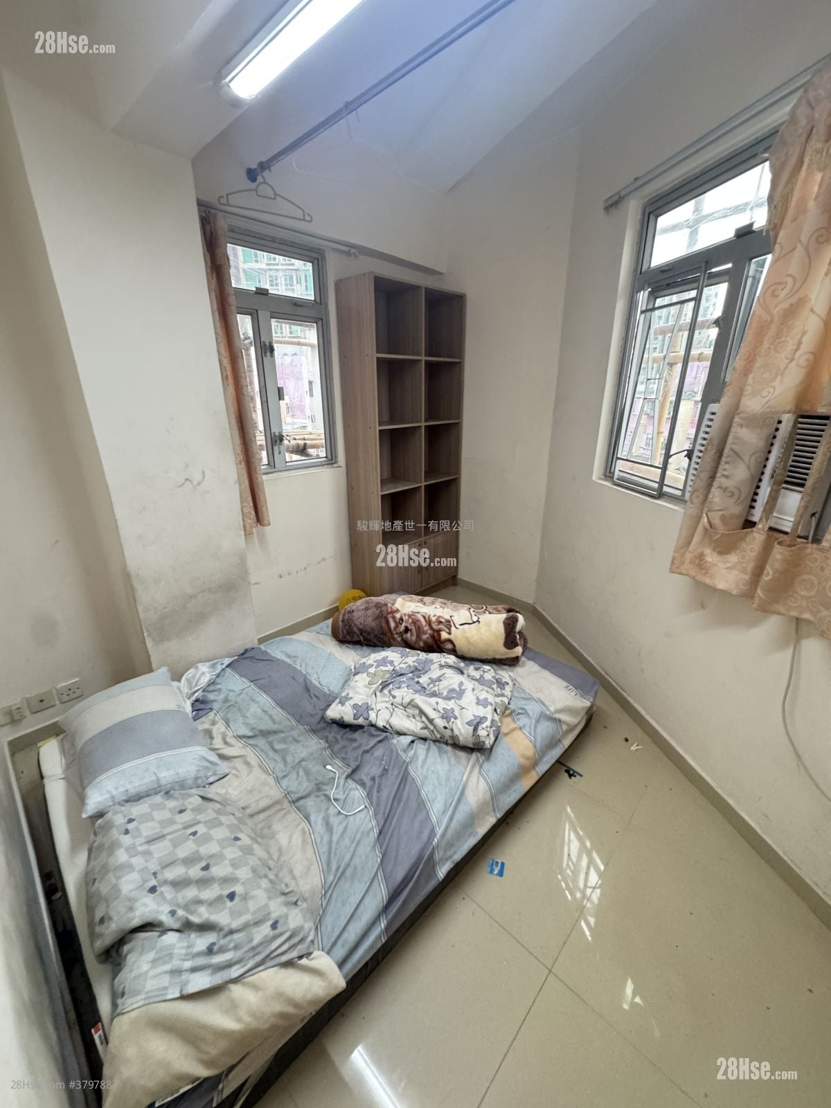 Cheong Fai Mansion Rental 2 Bedrooms , 1 Bathroom 269 ft²