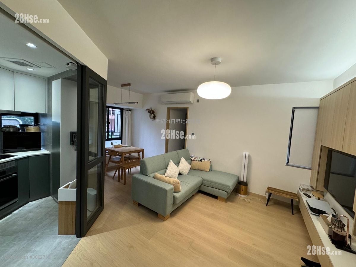 Fortress Metro Tower Sell 601 ft²