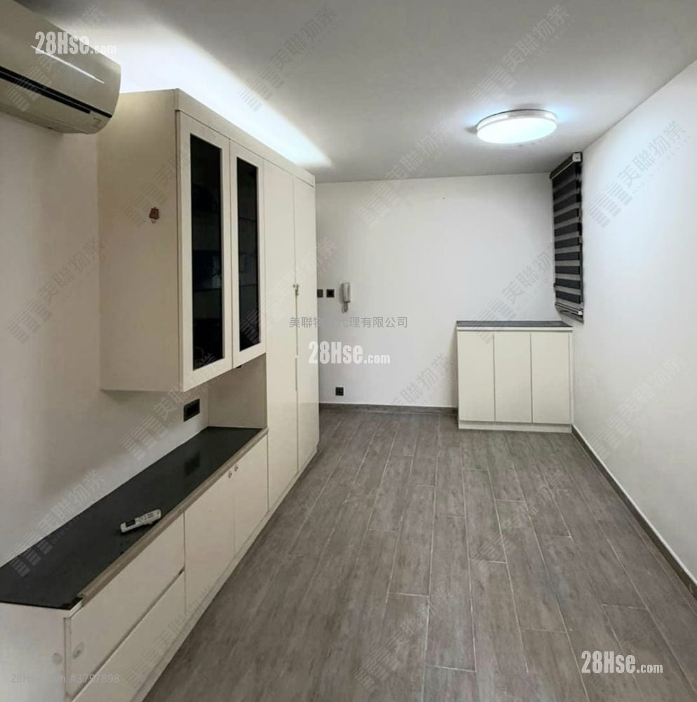 Choi Ming Court Sell 2 Bedrooms 506 ft²