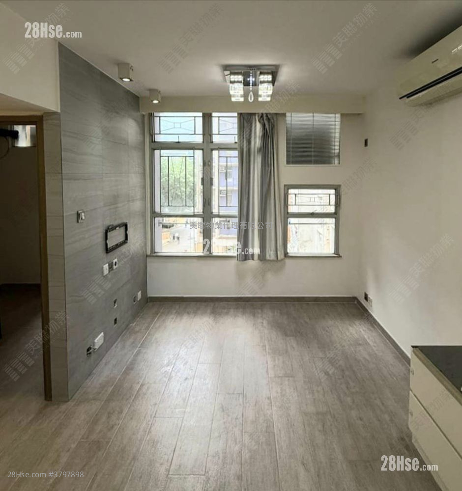 Choi Ming Court Sell 2 Bedrooms 506 ft²