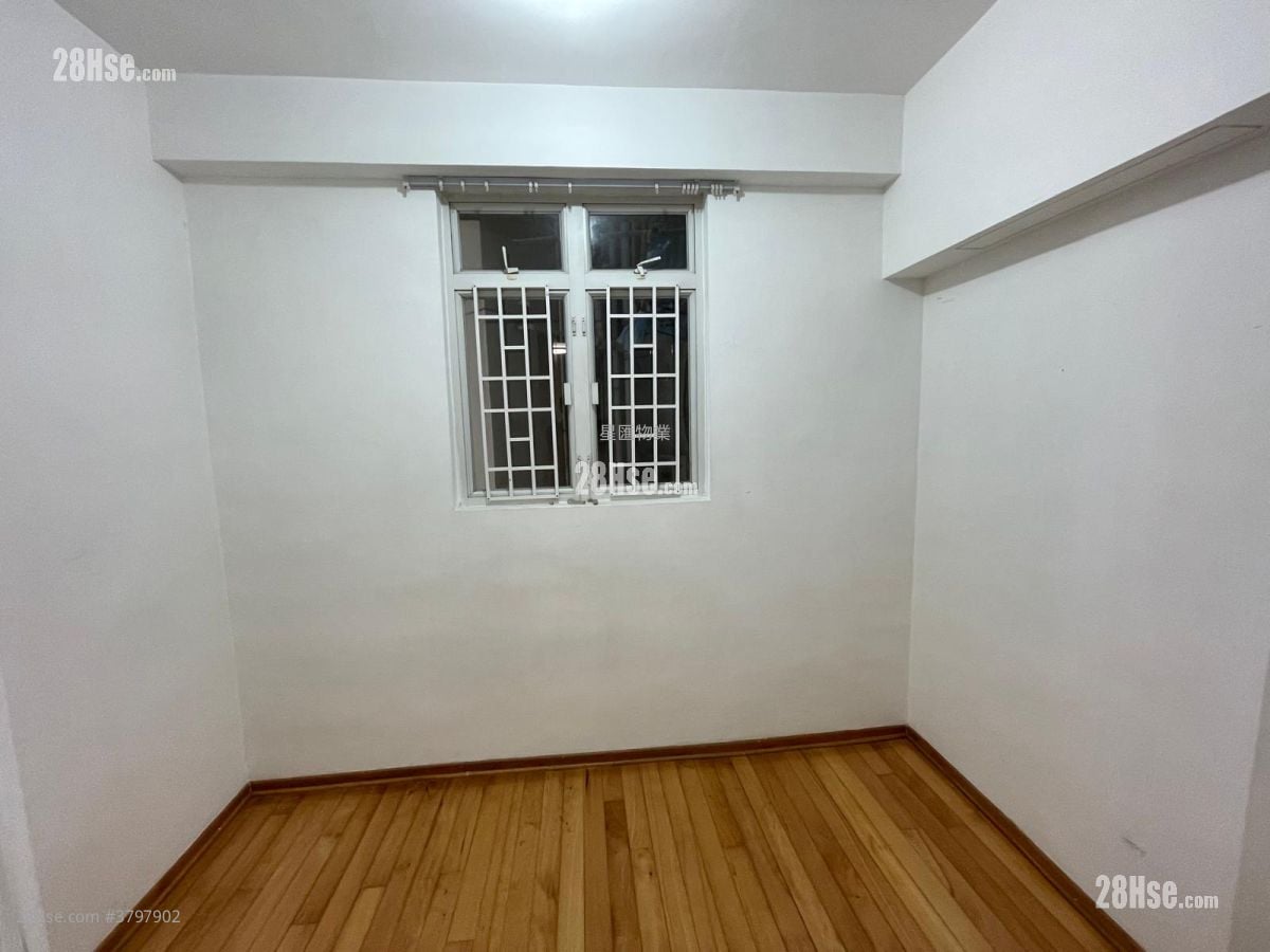 海逸豪园 售盘 4 房 , 2 浴室 886 平方尺