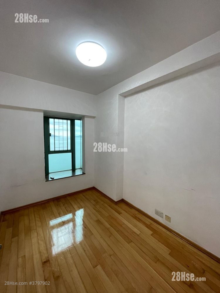 海逸豪园 售盘 4 房 , 2 浴室 886 平方尺