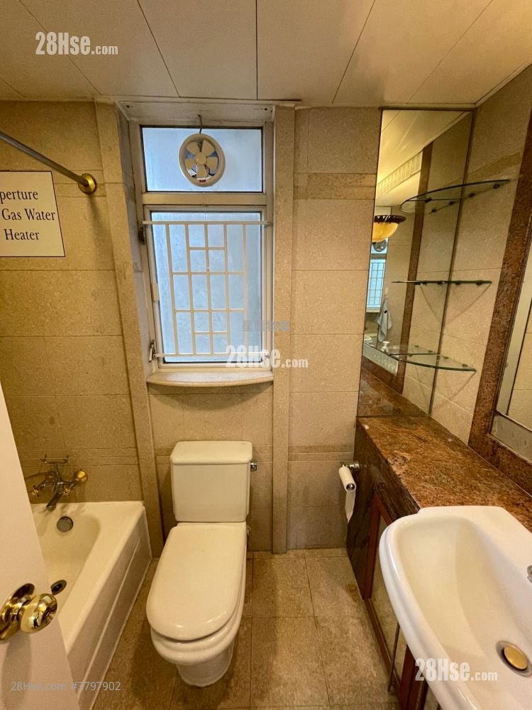 海逸豪园 售盘 4 房 , 2 浴室 886 平方尺