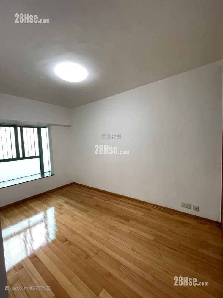 海逸豪园 售盘 4 房 , 2 浴室 886 平方尺