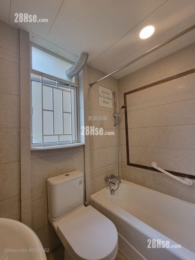 海逸豪园 售盘 4 房 , 2 浴室 886 平方尺