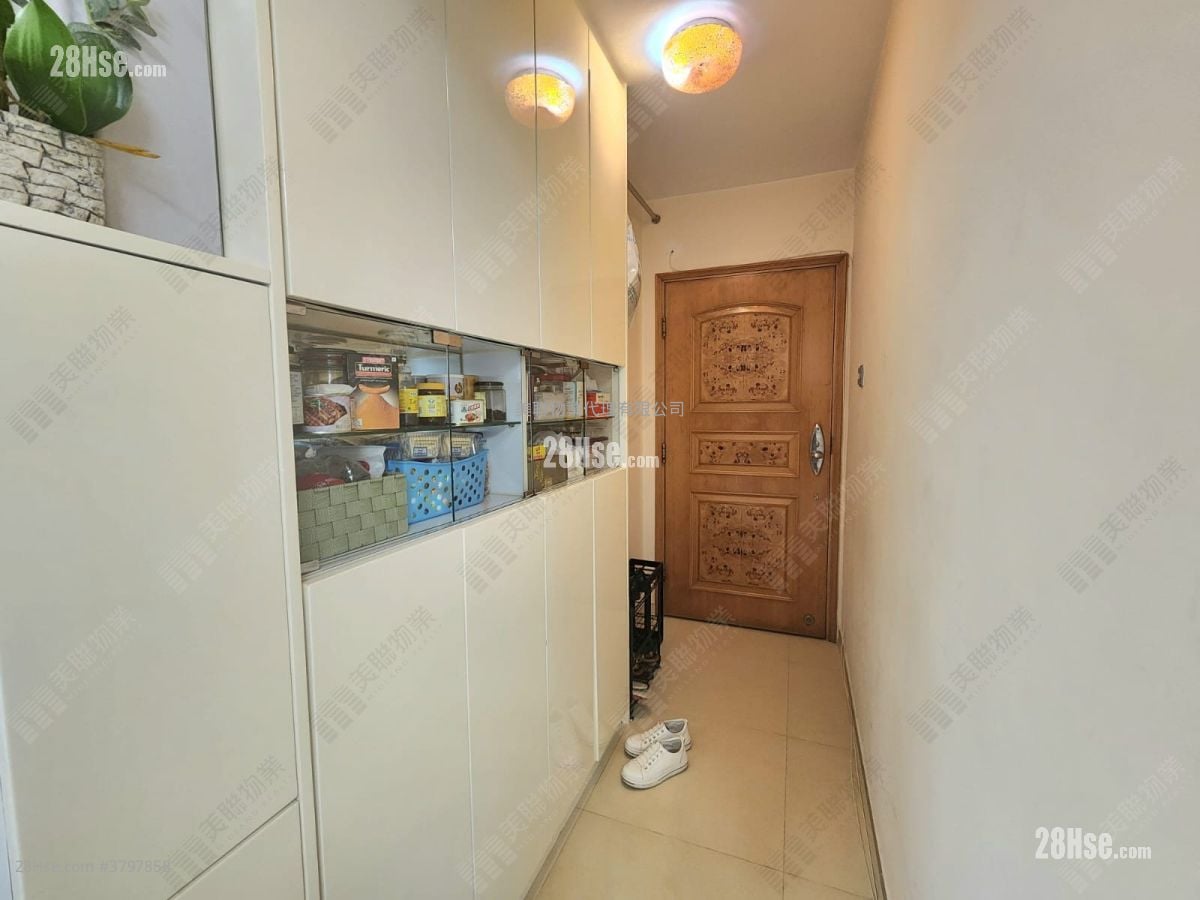 Peony Height Sell 3 Bedrooms , 1 Bathroom 540 ft²