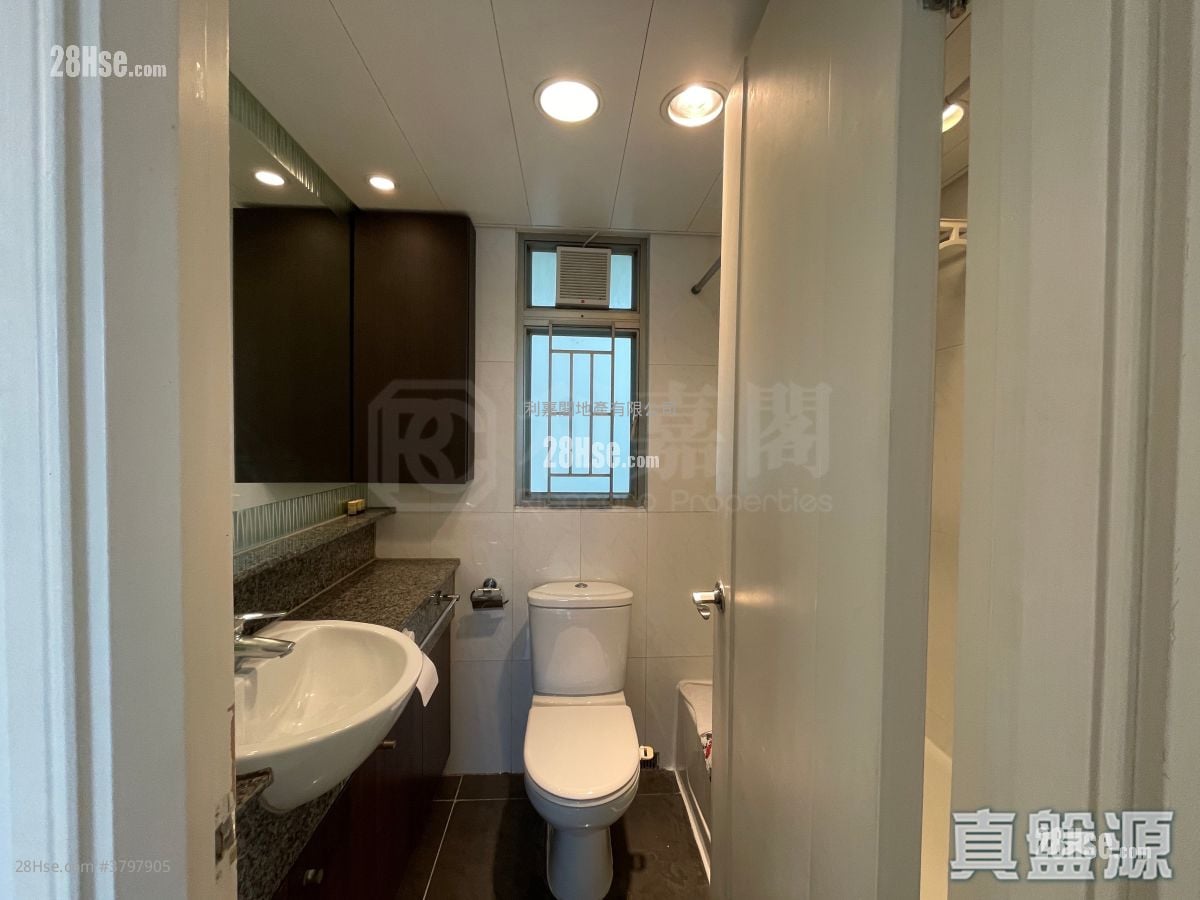 Tseung Kwan O Plaza Sell 2 Bedrooms , 1 Bathroom 429 ft²