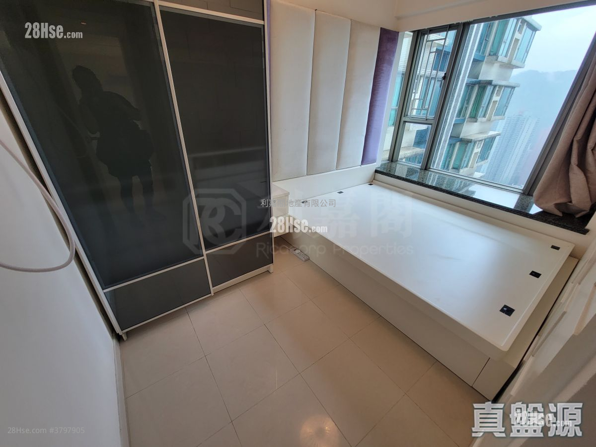 Tseung Kwan O Plaza Sell 2 Bedrooms , 1 Bathroom 429 ft²