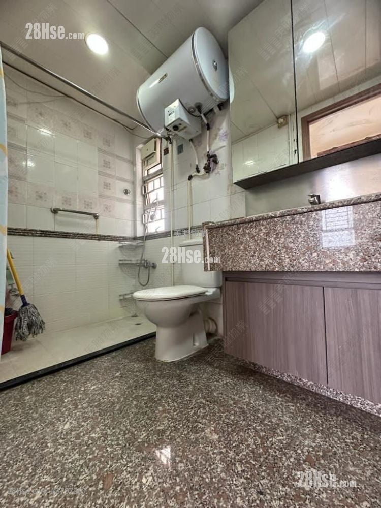 Kingswood Villas Rental 3 Bedrooms , 1 Bathroom 547 ft²