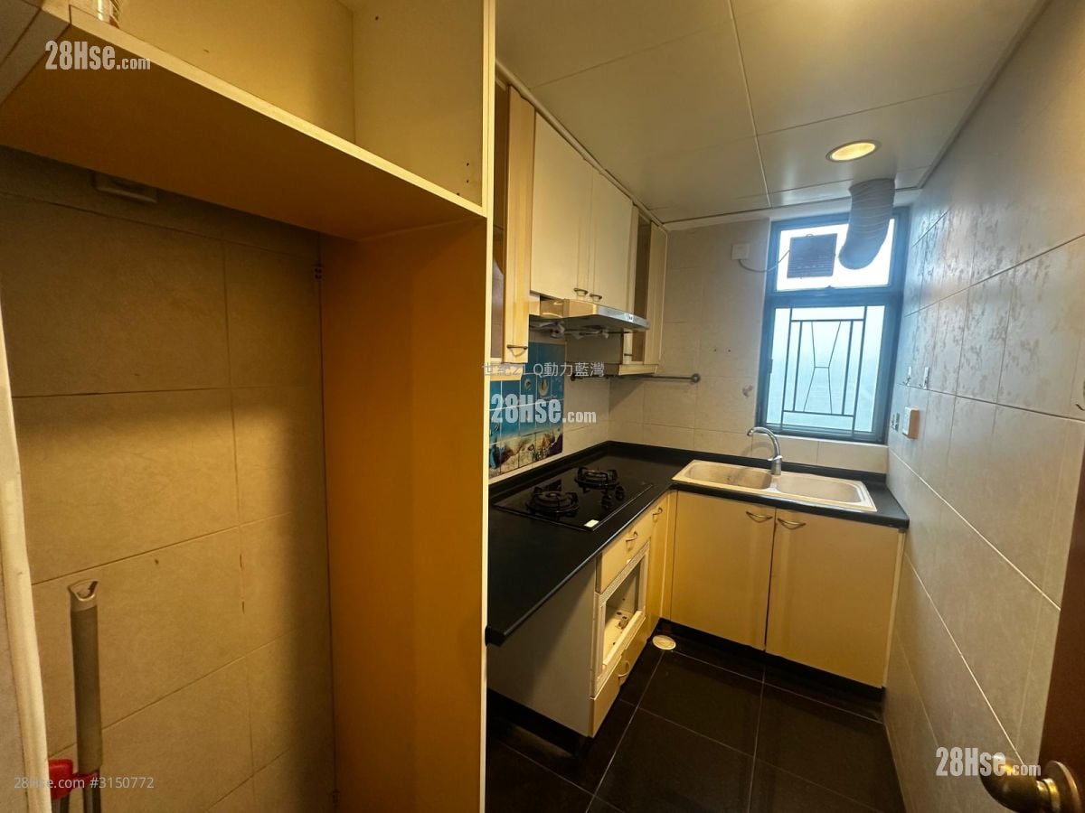 Island Resort Sell 2 Bedrooms , 1 Bathroom 455 ft²