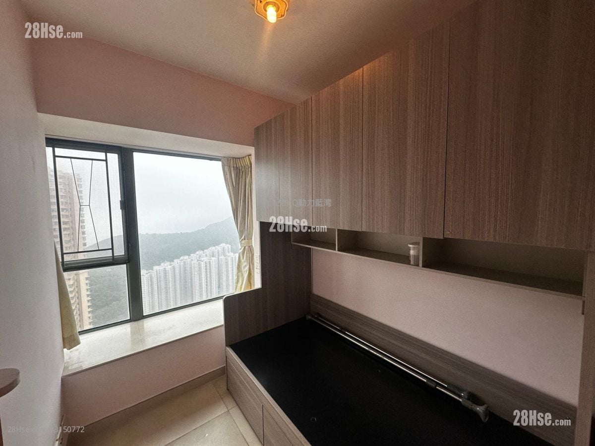 Island Resort Sell 2 Bedrooms , 1 Bathroom 455 ft²