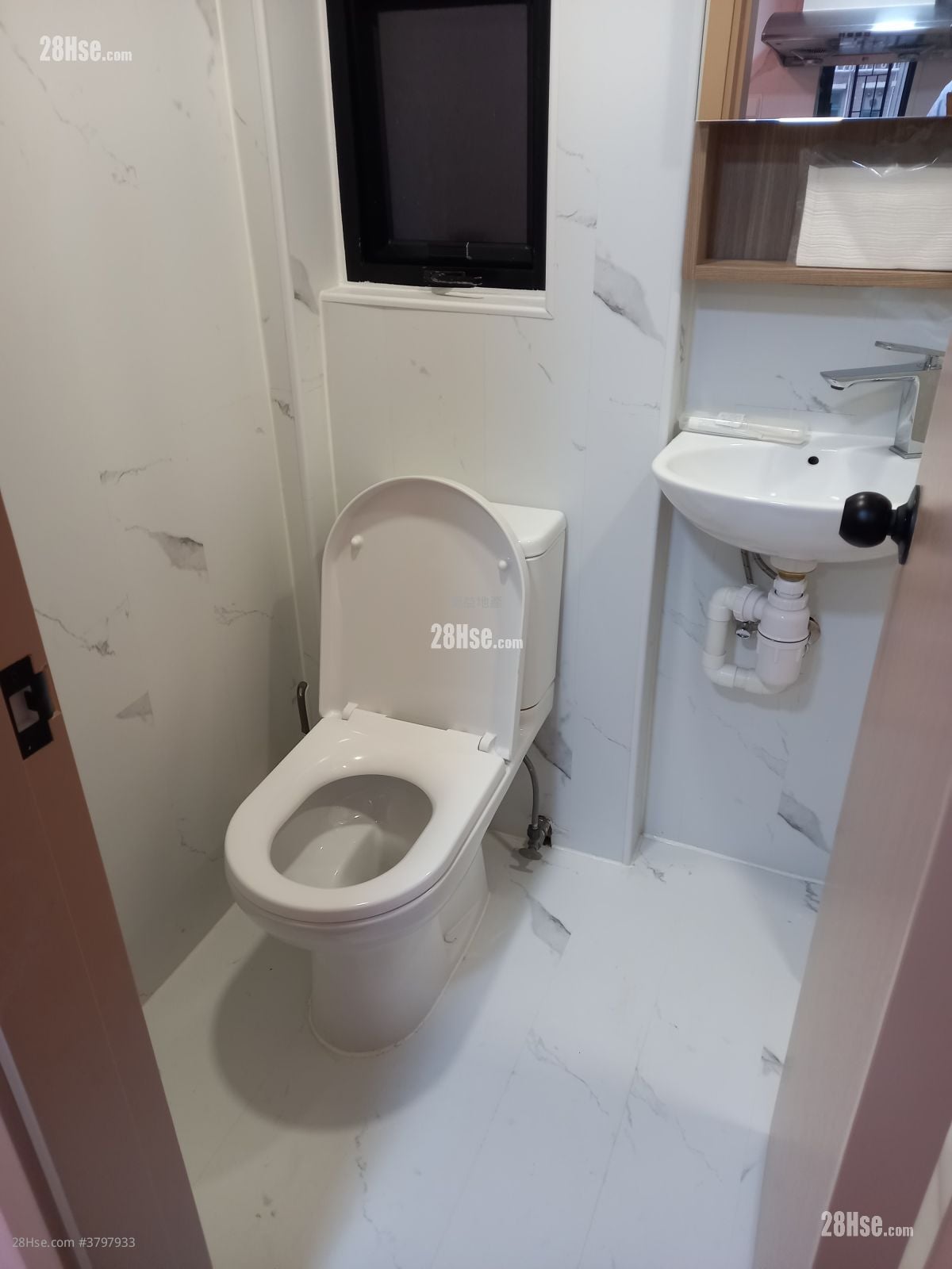 Marina Lodge Sell 257 ft²