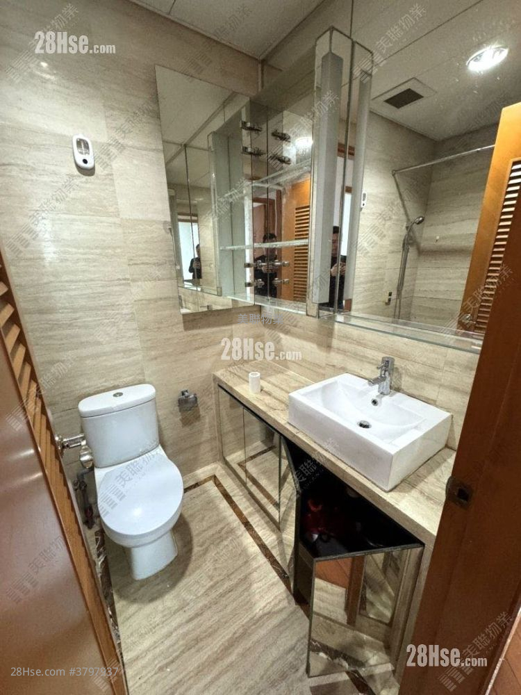 The Dynasty Rental 3 Bedrooms , 2 Bathrooms 728 ft²