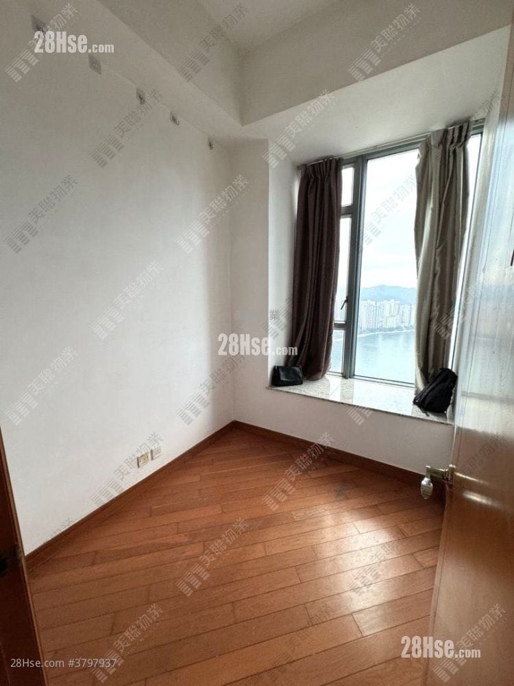 The Dynasty Rental 3 Bedrooms , 2 Bathrooms 728 ft²