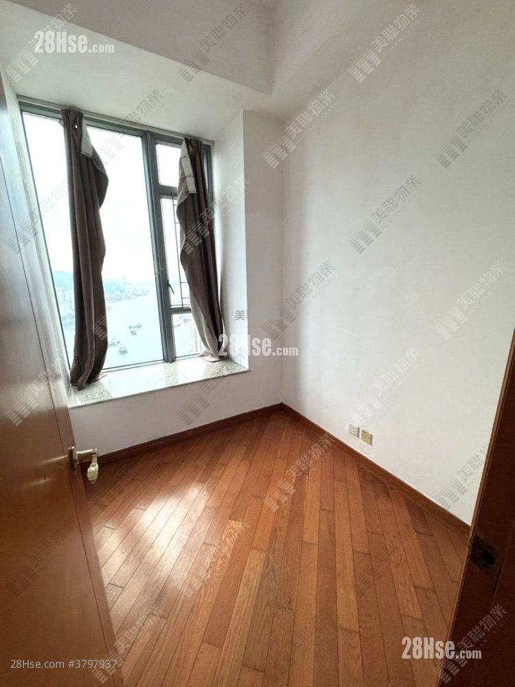 The Dynasty Rental 3 Bedrooms , 2 Bathrooms 728 ft²