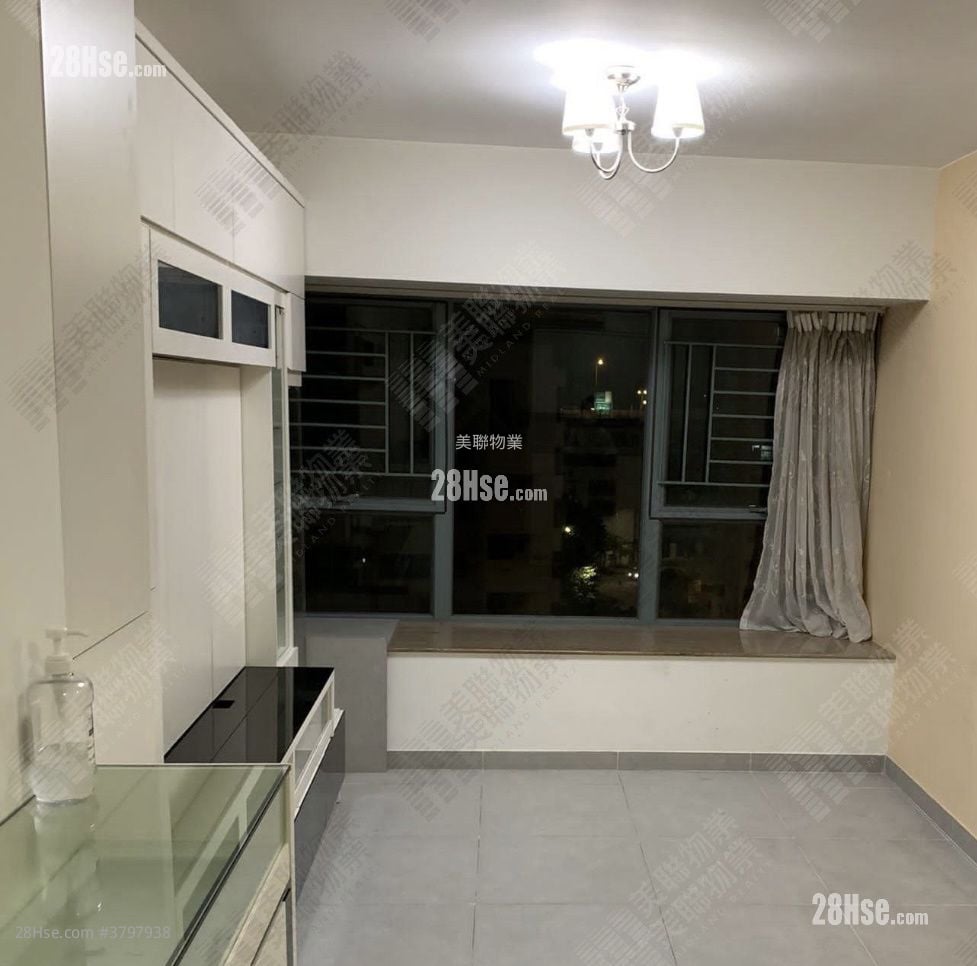 Aquamarine Sell 2 Bedrooms , 1 Bathroom 494 ft²