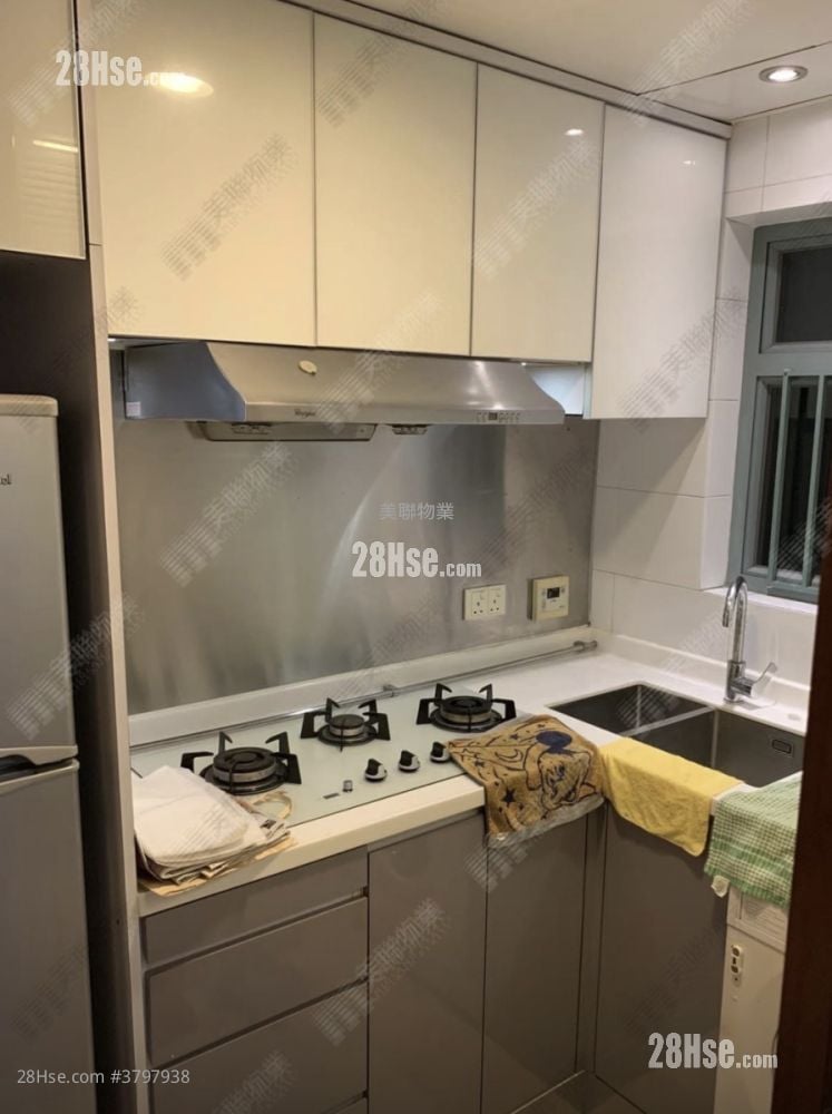 Aquamarine Sell 2 Bedrooms , 1 Bathroom 494 ft²