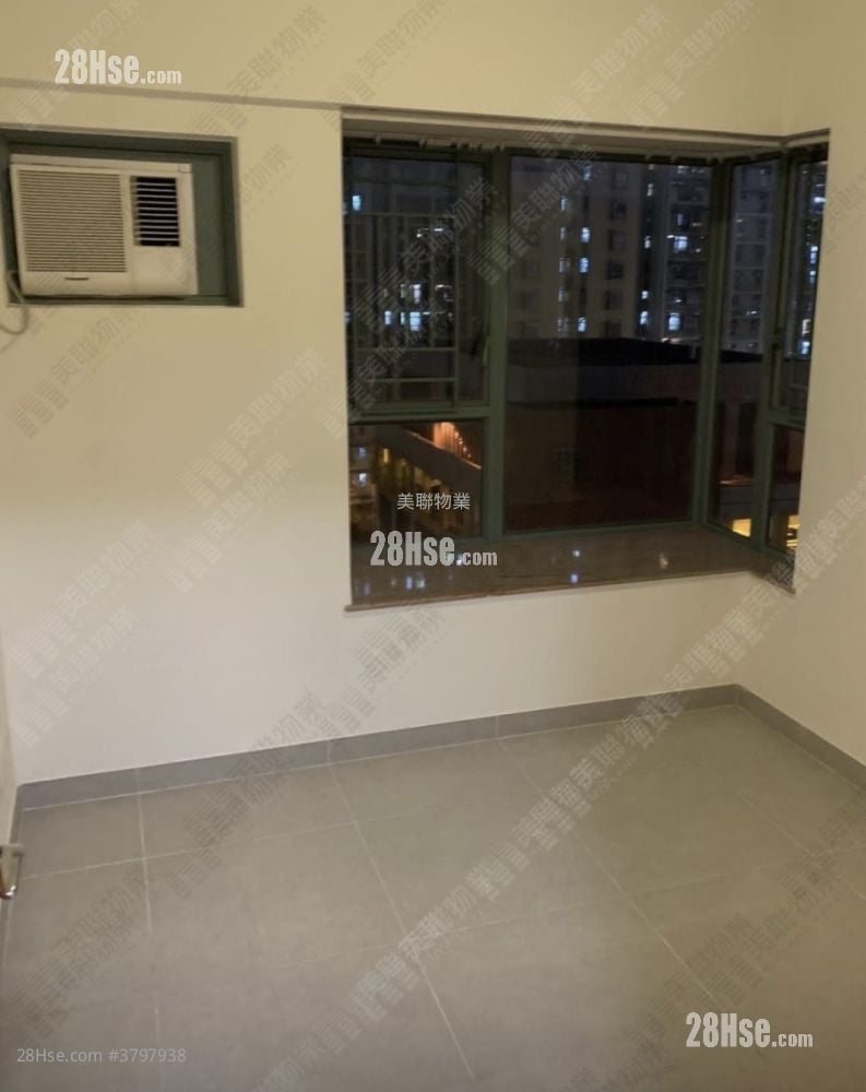 Aquamarine Sell 2 Bedrooms , 1 Bathroom 494 ft²