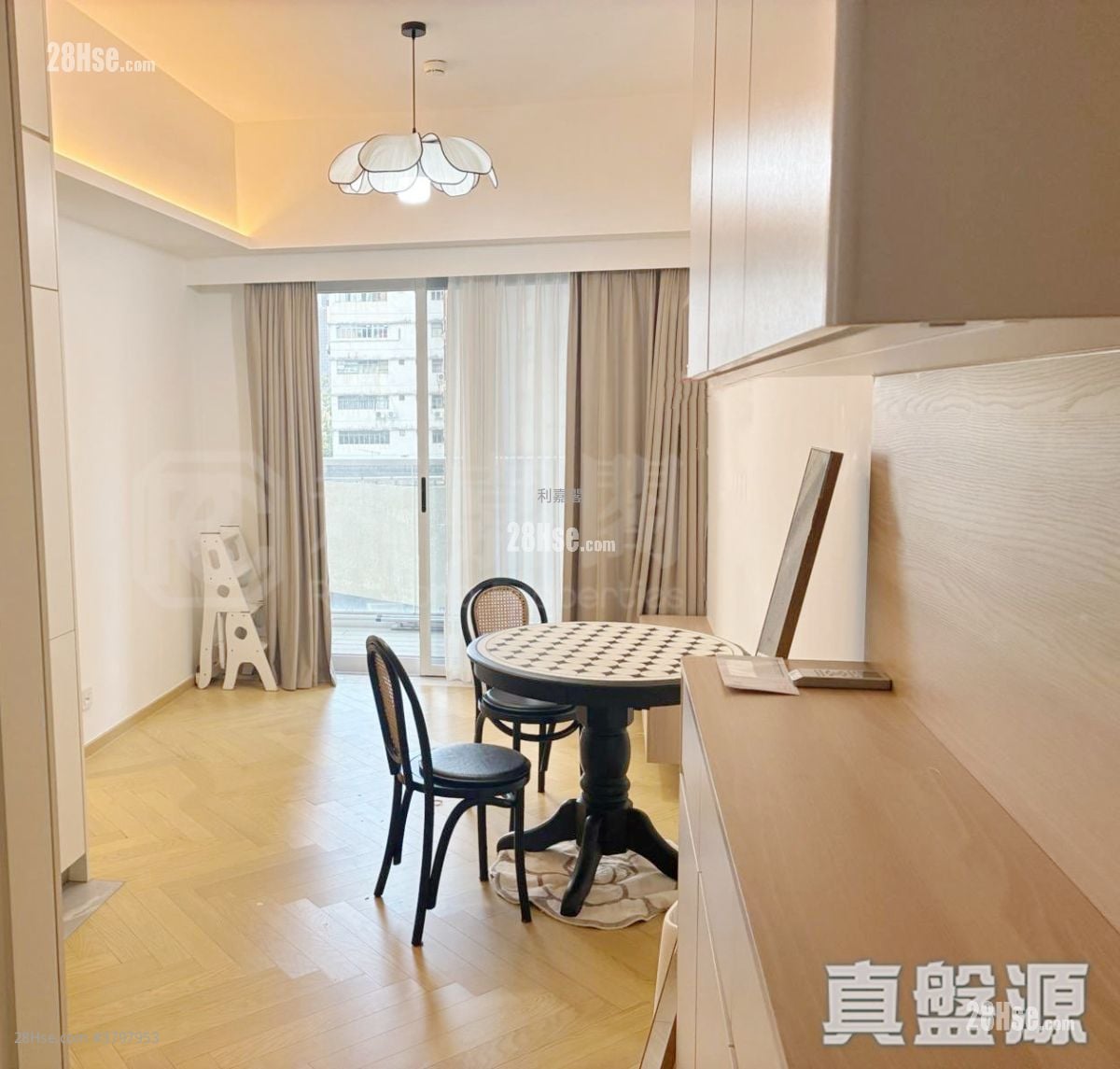 雨后 租盘 2 房 , 1 浴室 475 平方尺