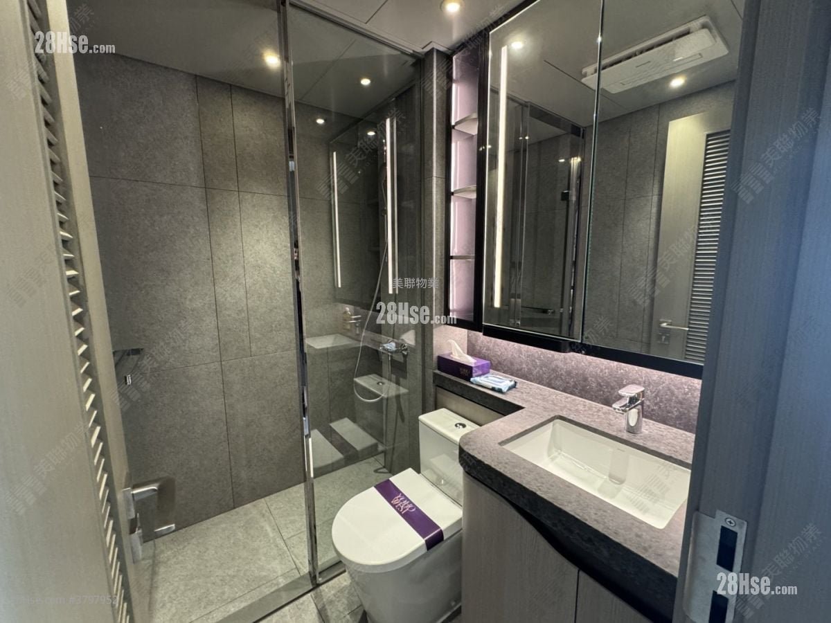 Yoho West Rental 410 ft²