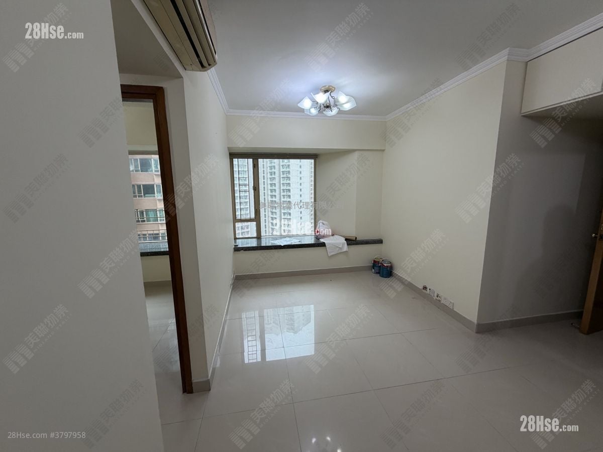 La Cite Noble Rental 2 Bedrooms , 1 Bathroom 434 ft²