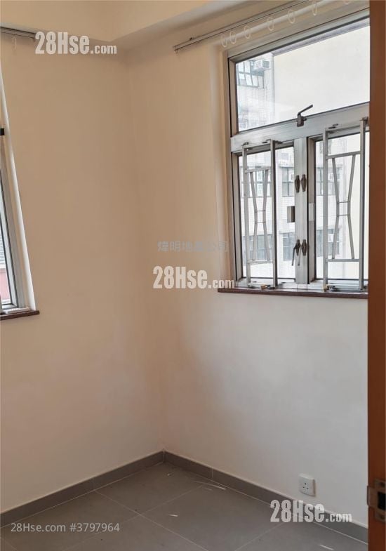 Sang Cheong Building Rental 2 Bedrooms , 1 Bathroom 378 ft²