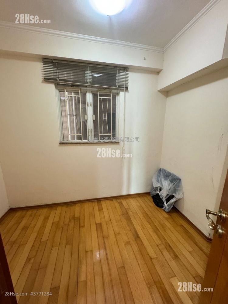 海逸豪园 租盘 4 房 , 2 浴室 880 平方尺