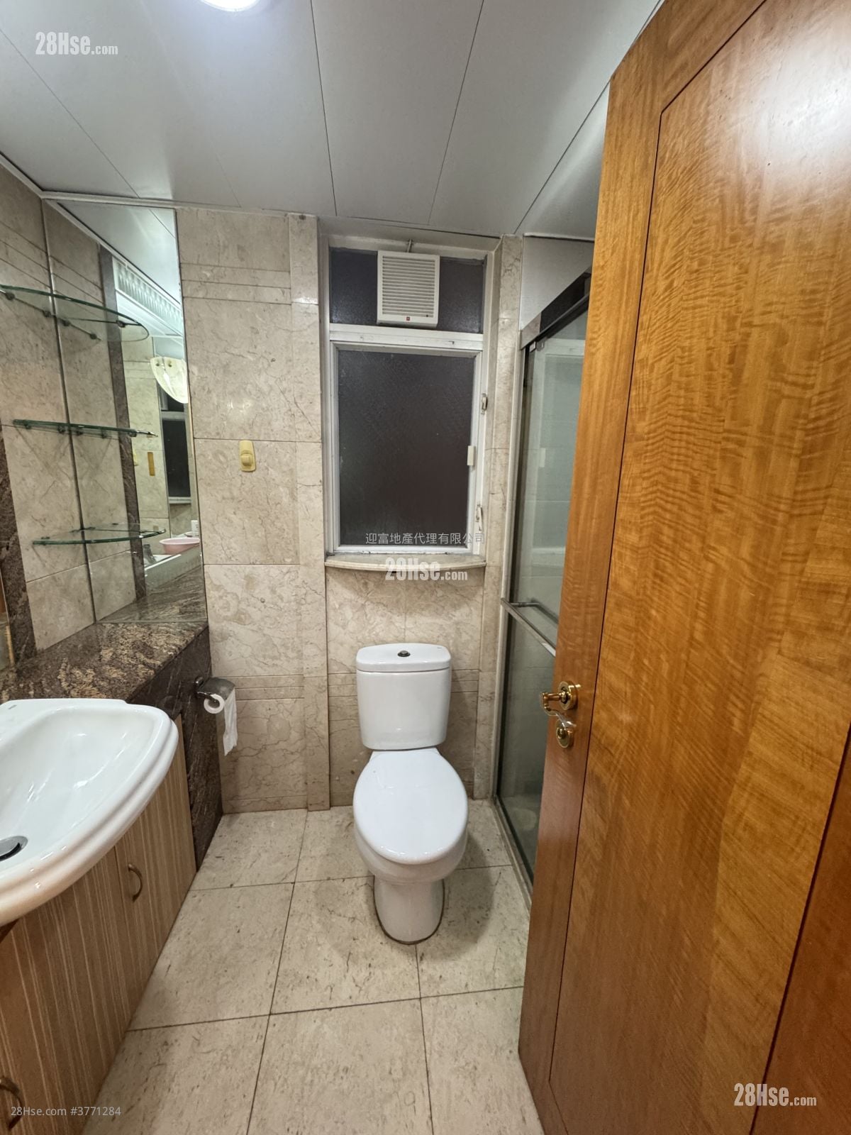 海逸豪园 租盘 4 房 , 2 浴室 880 平方尺