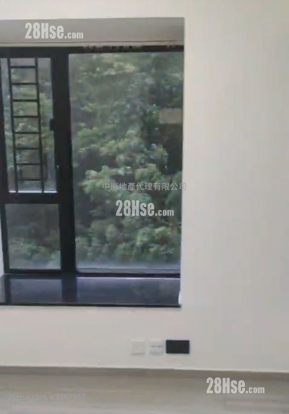 Scenic View Sell 2 Bedrooms , 1 Bathroom 464 ft²