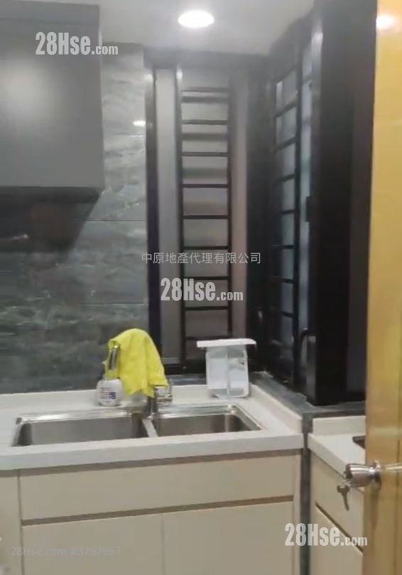 Scenic View Sell 2 Bedrooms , 1 Bathroom 464 ft²