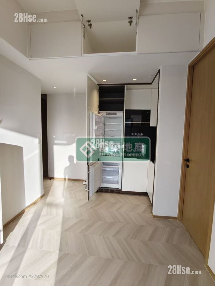 Eight Southpark Sell 2 Bedrooms 351 ft²