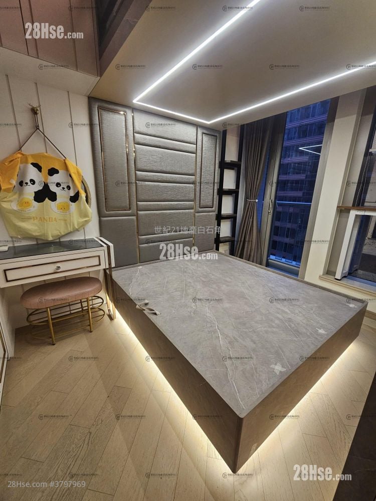 Mayfair By The Sea 8 Rental 2 Bedrooms , 1 Bathroom 490 ft²