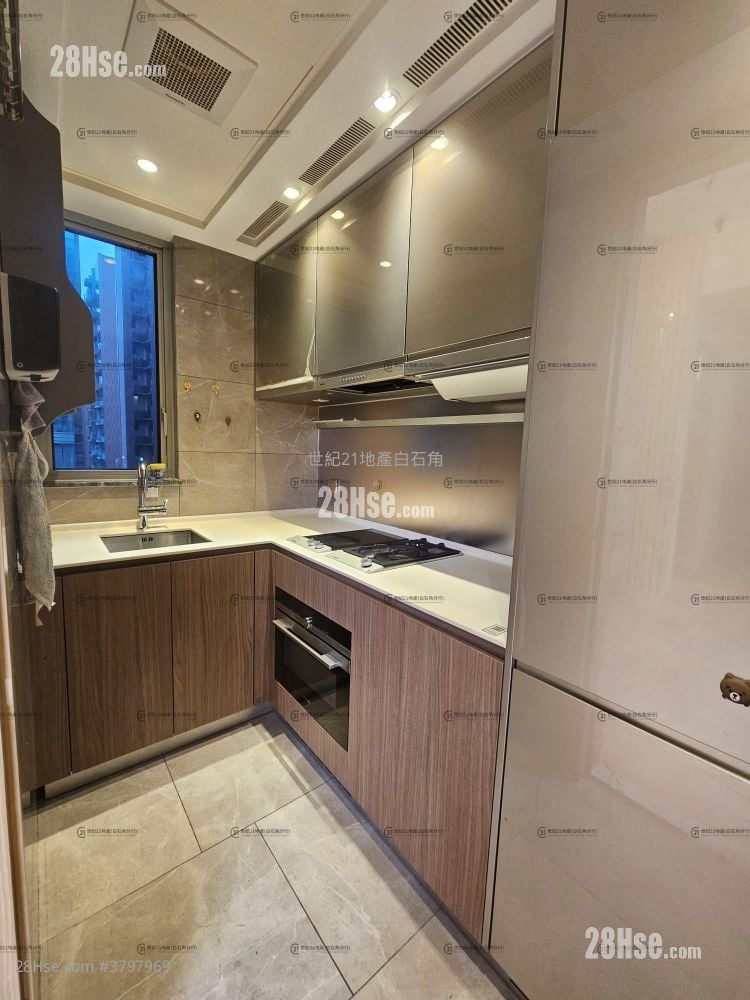 Mayfair By The Sea 8 Rental 2 Bedrooms , 1 Bathroom 490 ft²