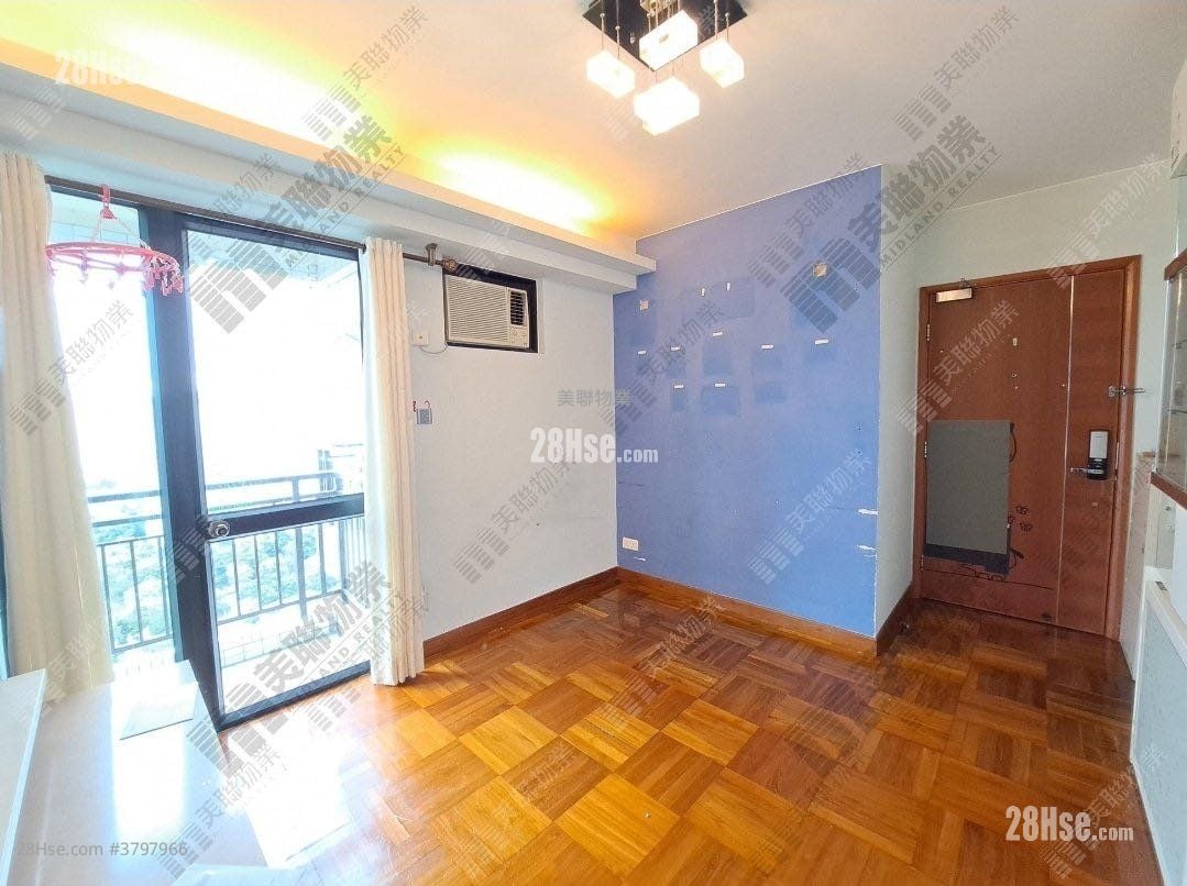 Royal Green Sell 2 Bedrooms 415 ft²