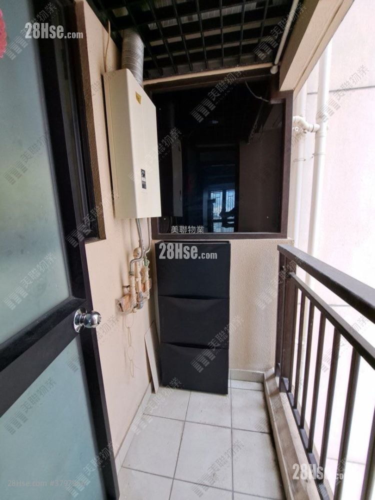 Royal Green Sell 2 Bedrooms 415 ft²