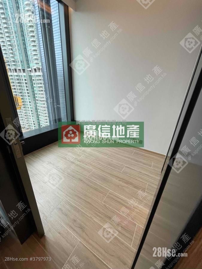 Aquila Square Mile Rental 1 Bedroom , 1 Bathroom 255 ft²