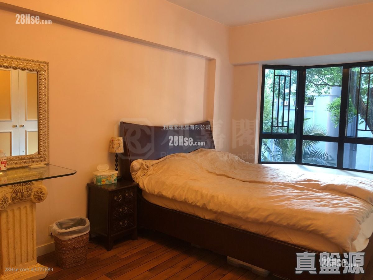 Imperial Court Sell 3 Bedrooms 959 ft²