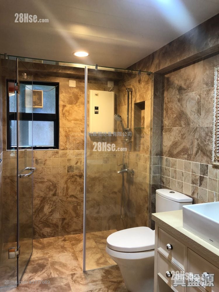 Imperial Court Sell 3 Bedrooms 959 ft²