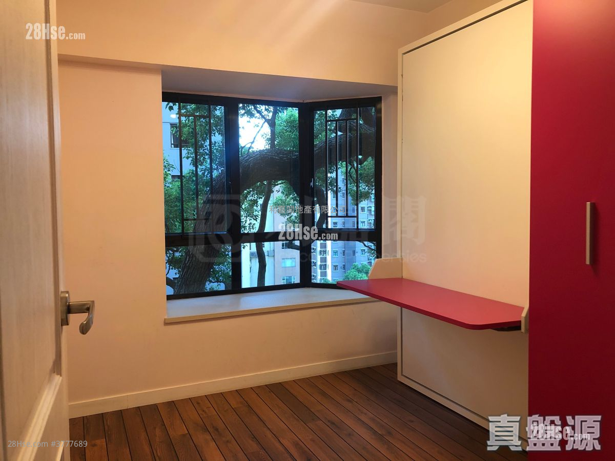 Imperial Court Sell 3 Bedrooms 959 ft²