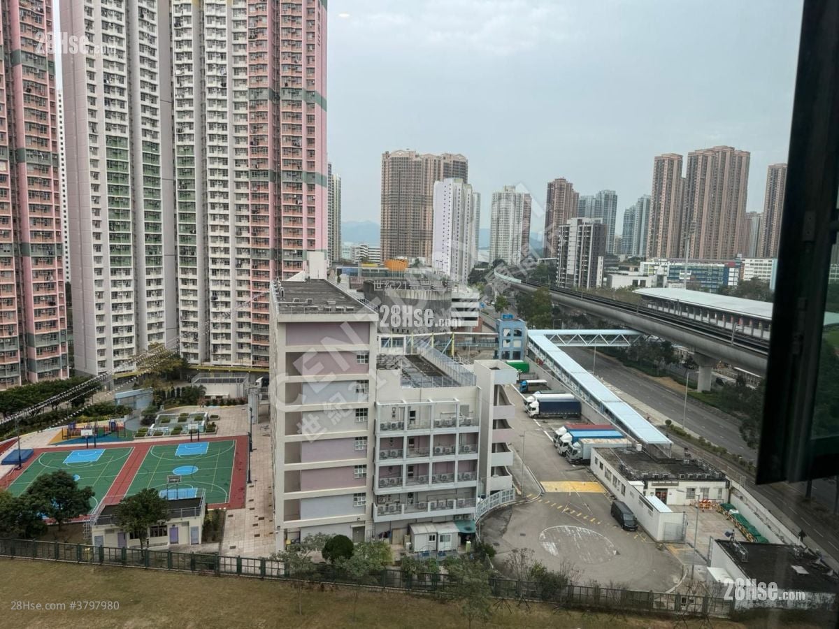 Vista Paradiso Sell 3 Bedrooms , 2 Bathrooms 733 ft²