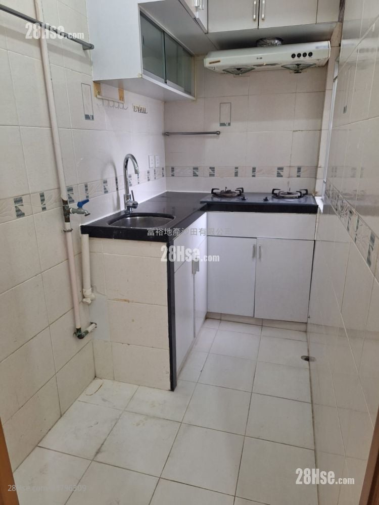 金狮花园 租盘 2 房 , 1 浴室 306 平方尺