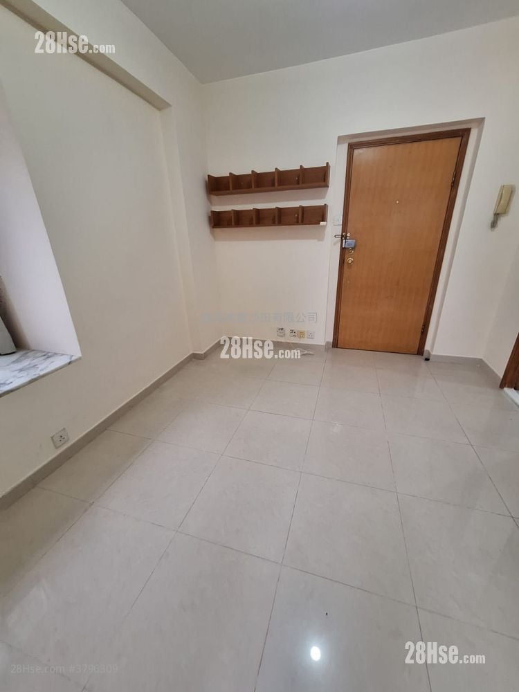 金狮花园 租盘 2 房 , 1 浴室 306 平方尺