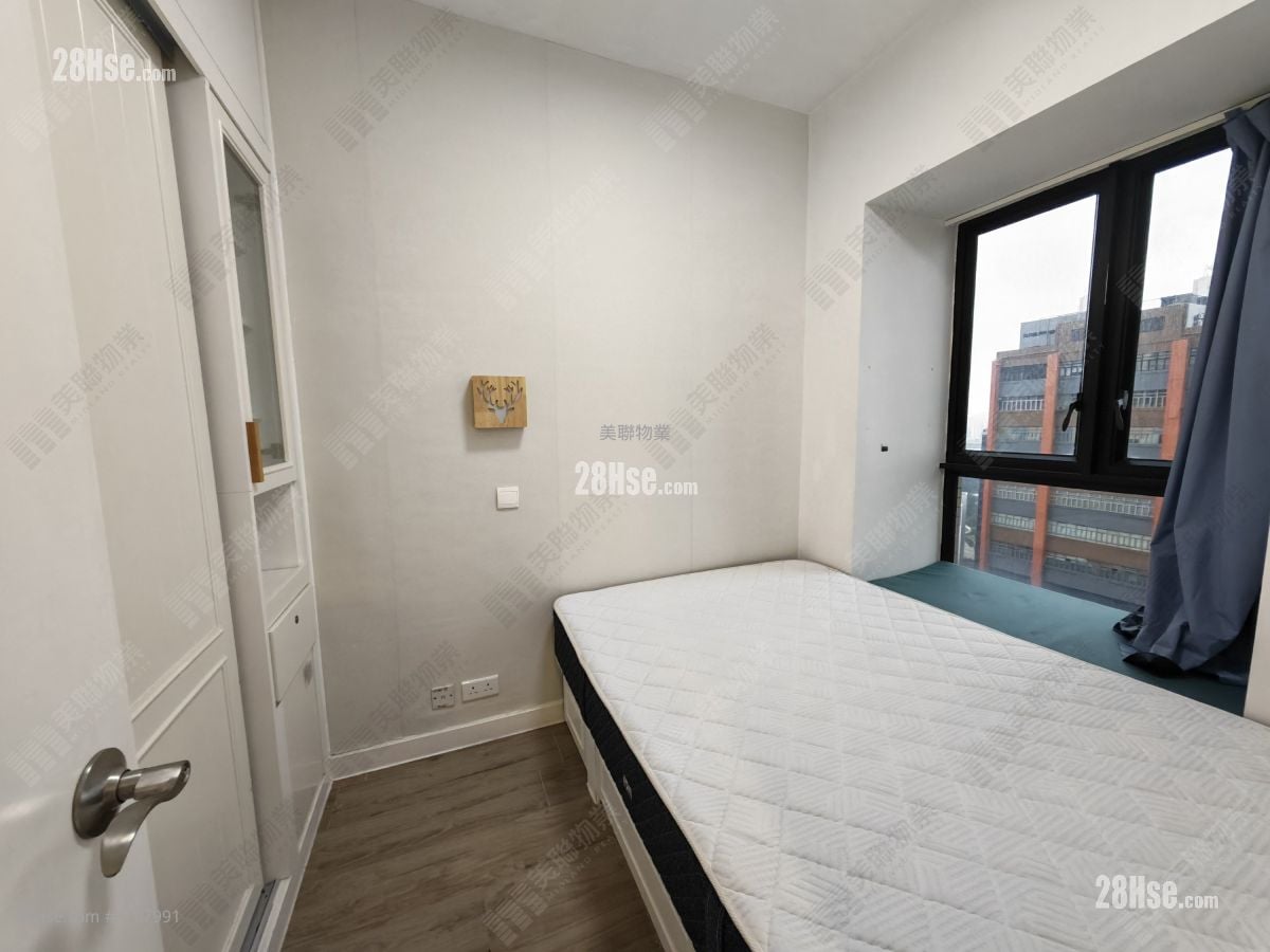 Chelsea Court Sell 2 Bedrooms , 1 Bathroom 450 ft²